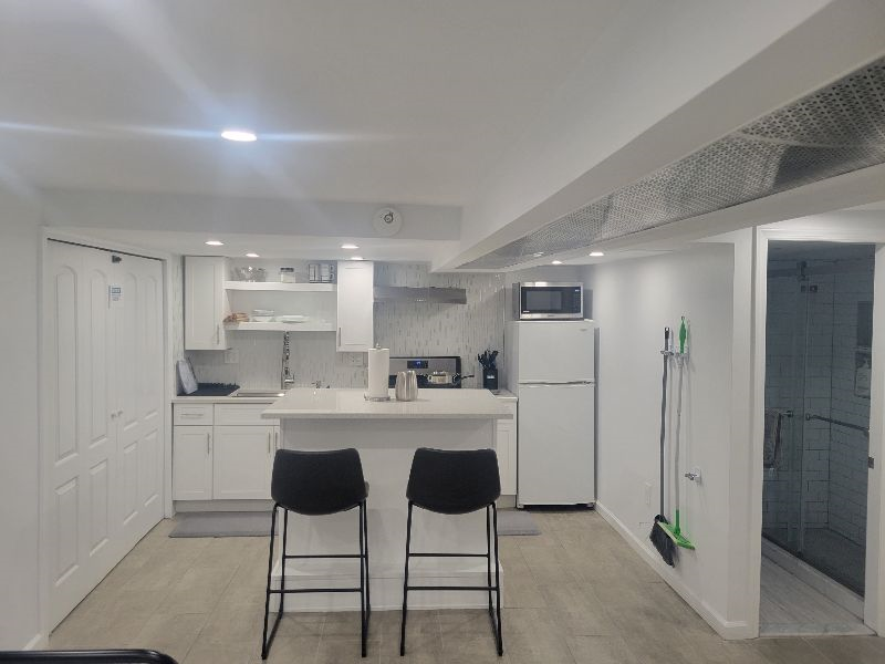 Spacious-Private Bronx Oasis - Photo 4