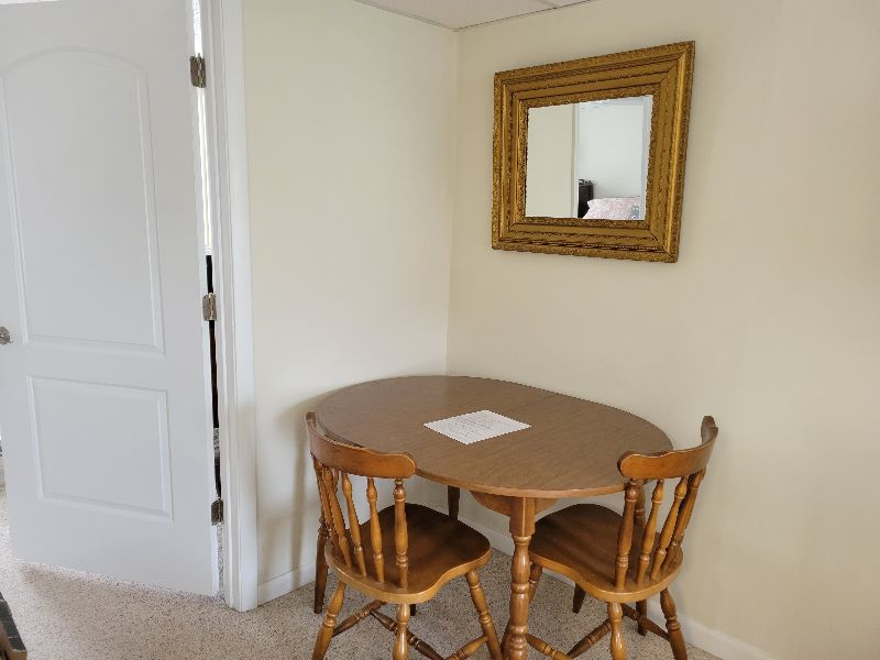 Princeton, 1 BR Apt w/ Full Kitchen - 1/2 mi from Hospital - Photo 5