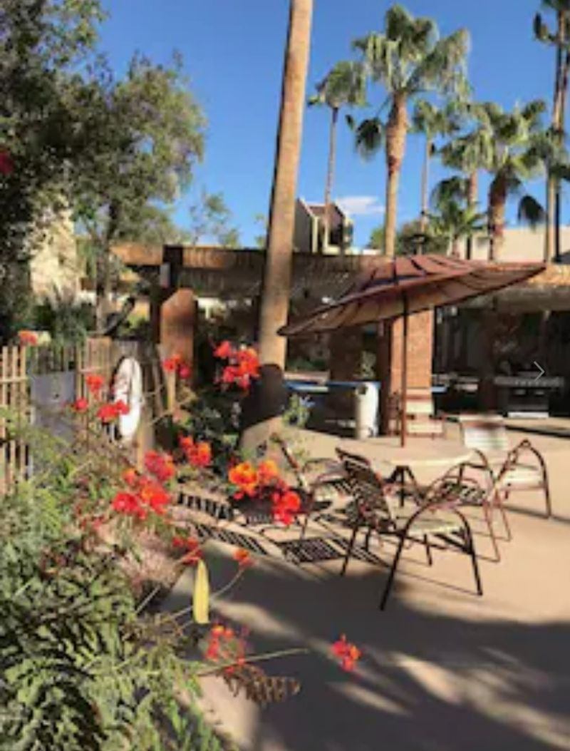 2 Bd 2 Ba Condo Walk to Downtown Pool, Spa and Porch with a view 2