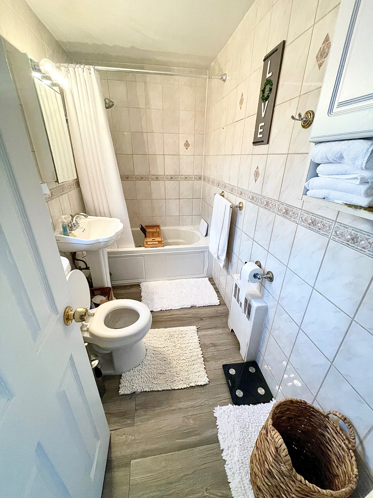 Perfect location! Extra Large Room Near Jacobi, Einstein & Montefiore - Gym, Laundry & Pool  - Medic - Photo 6