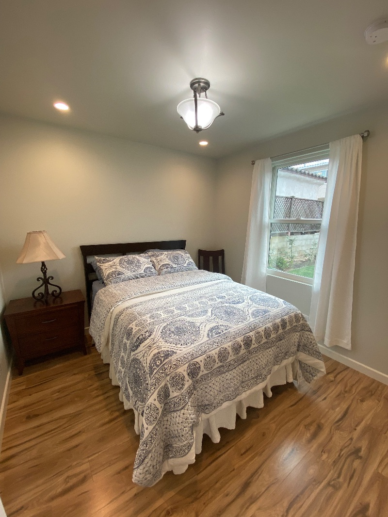 Beautiful New 1 Bdrm Cottage at the Beach - Photo 3