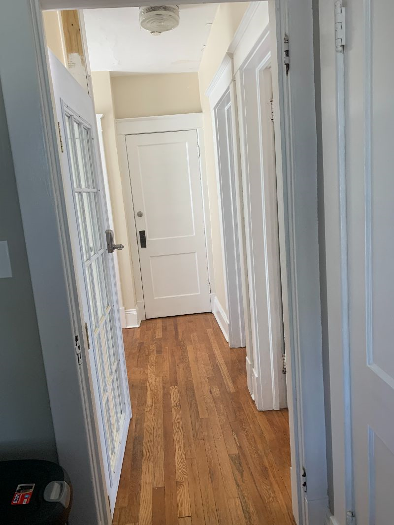 Blocks from AMC in Nice Residential Area 1st floor - Photo 3