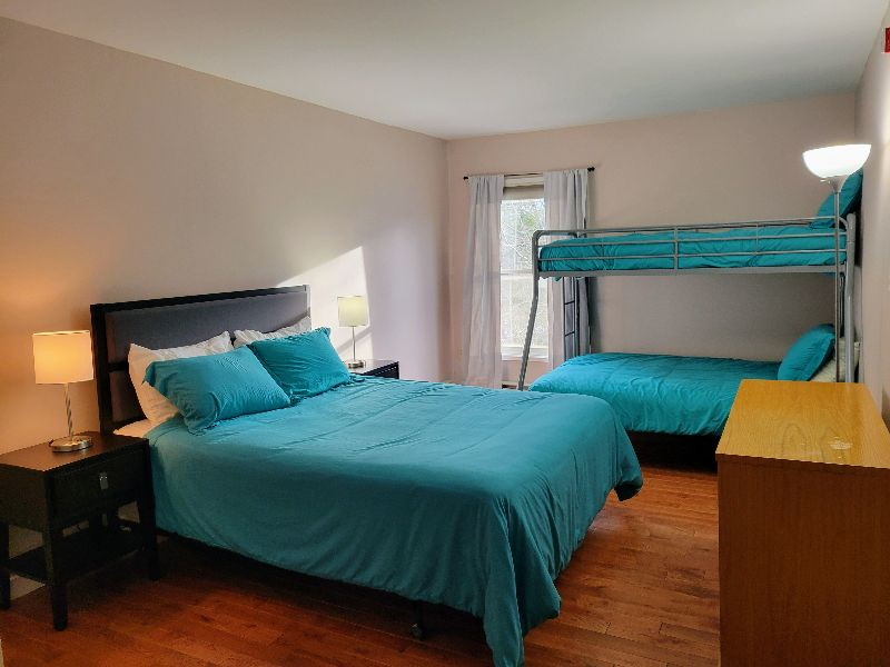 1400 SF 2 bed/2 bath duplex with pool - Photo 6