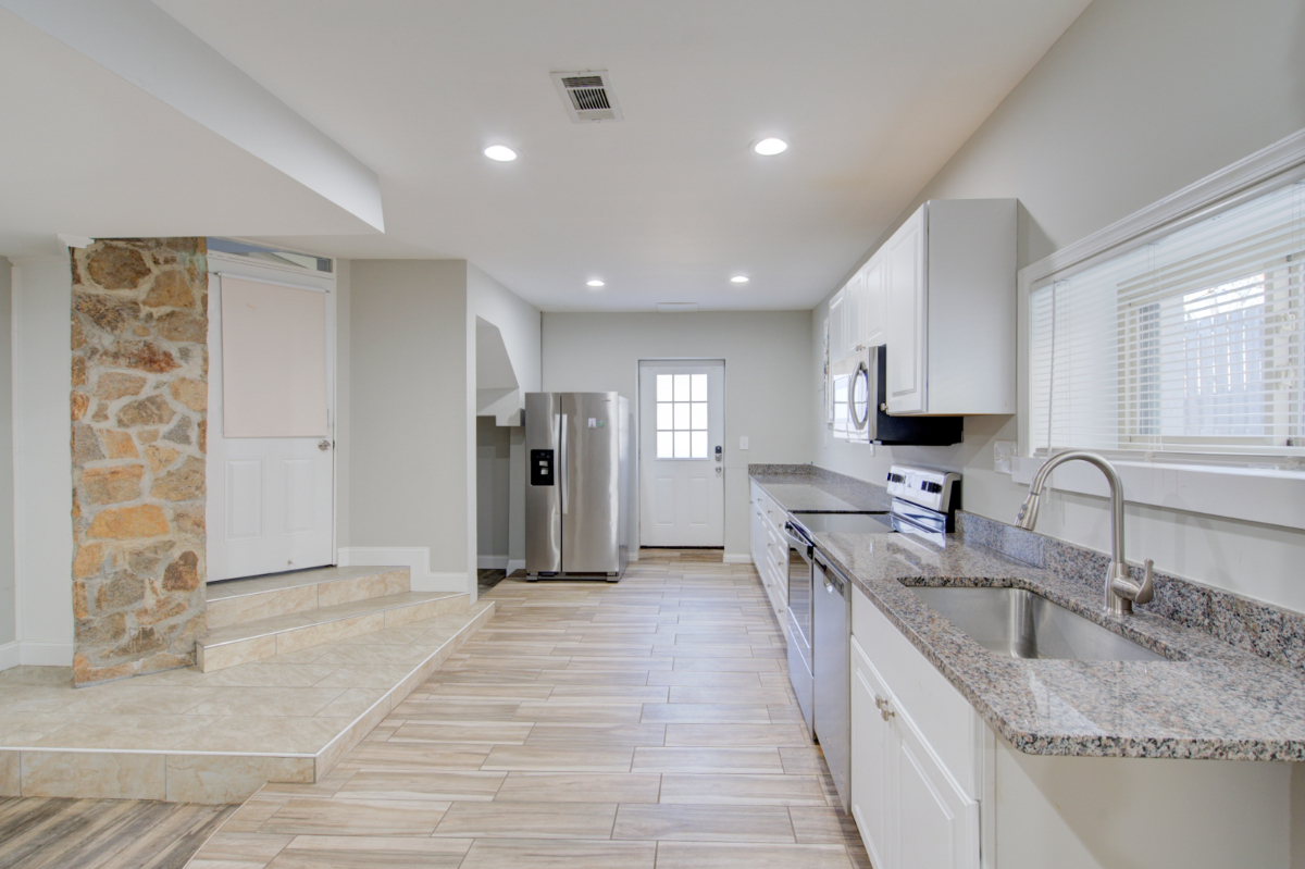 Washington DC - NW  ( Single Family Home LL - 2BR /1BA) - Photo 6