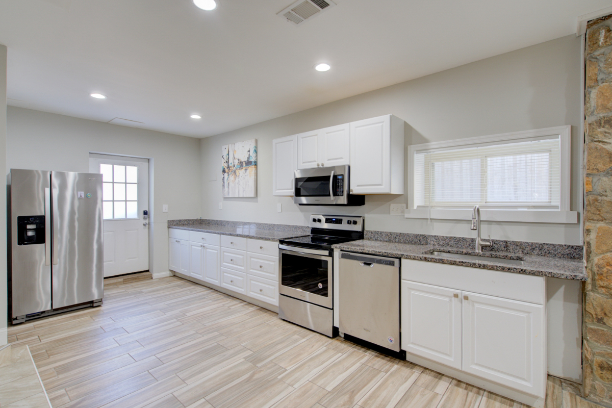 Washington DC - NW  ( Single Family Home LL - 2BR /1BA) - Photo 7