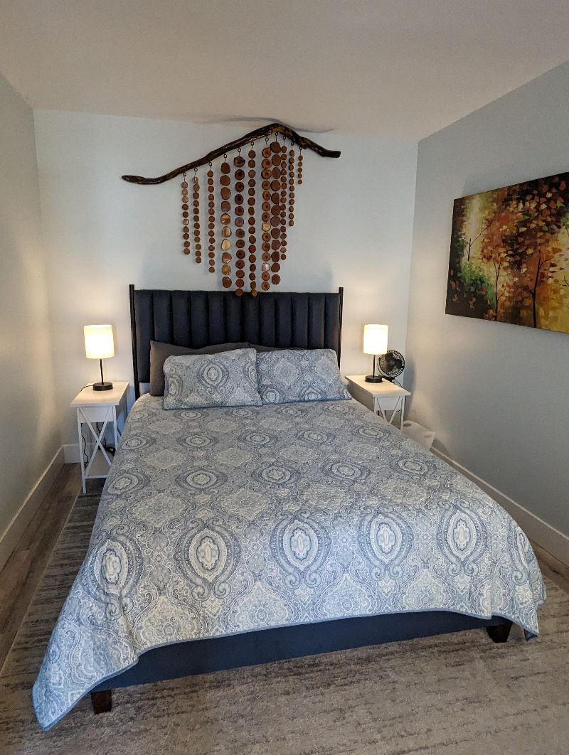 Complete privacy, walk to river, walk to town. - Photo 2