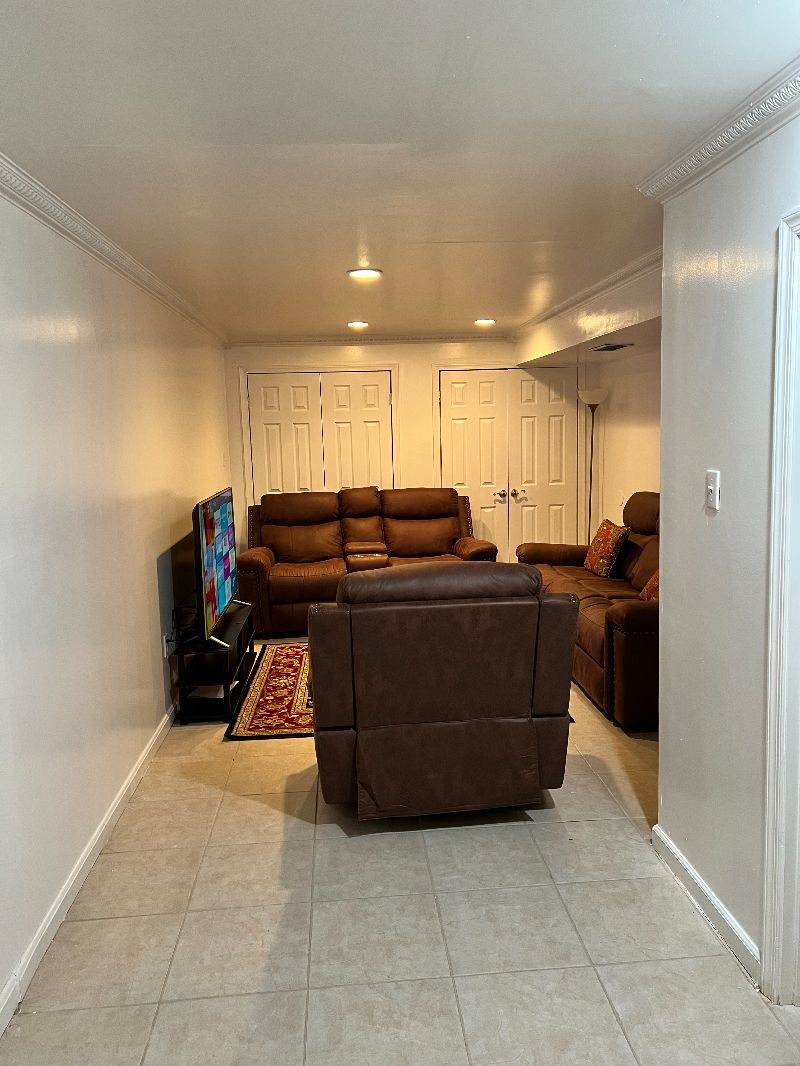 Spacious Basement/Studio  Available with Room, Kitchenette, Sitting Area, and Whole Bath - Photo 10