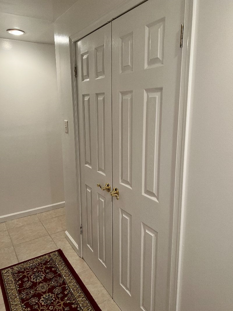 Spacious Basement/Studio  Available with Room, Kitchenette, Sitting Area, and Whole Bath - Photo 12