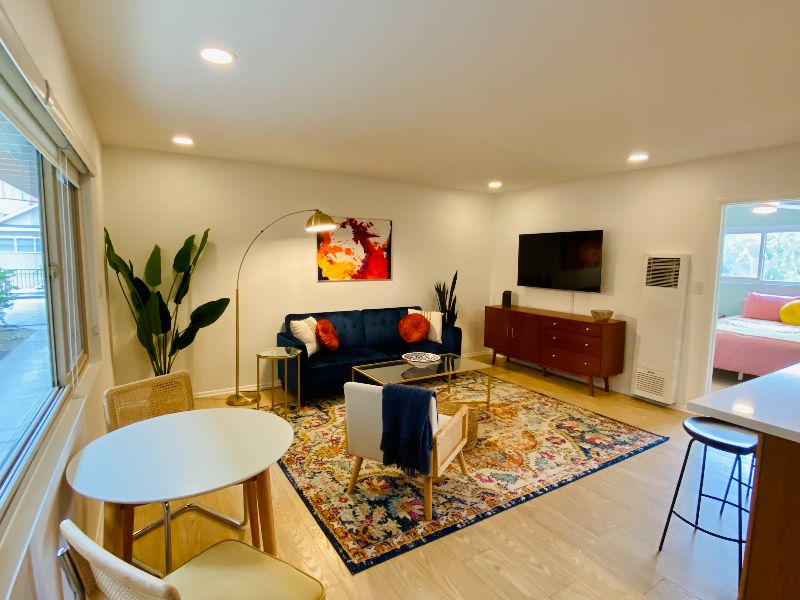 Spacious 1 Bedroom Condo in Heart of Mission Hills - Photo 3