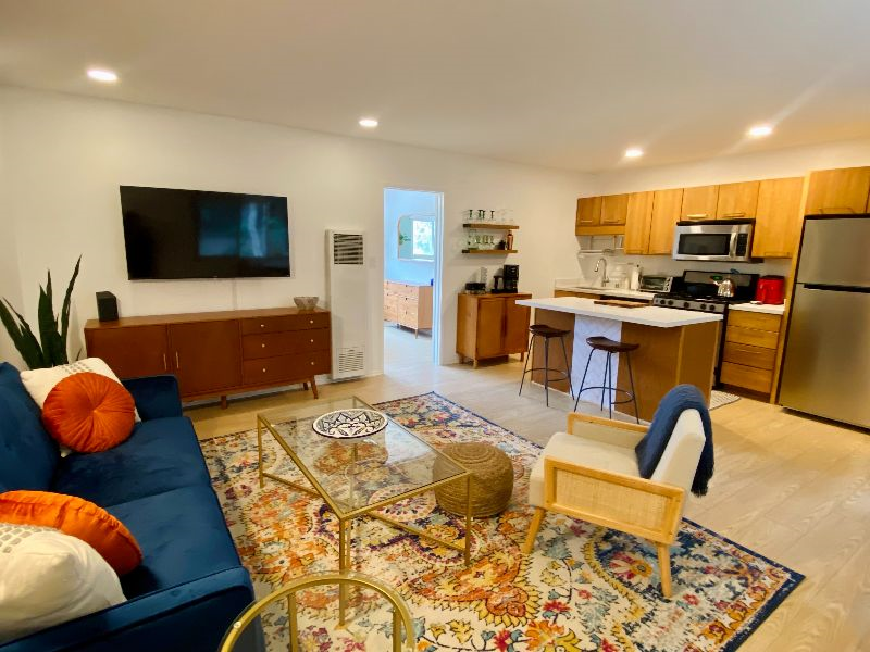 Spacious 1 Bedroom Condo in Heart of Mission Hills - Photo 5