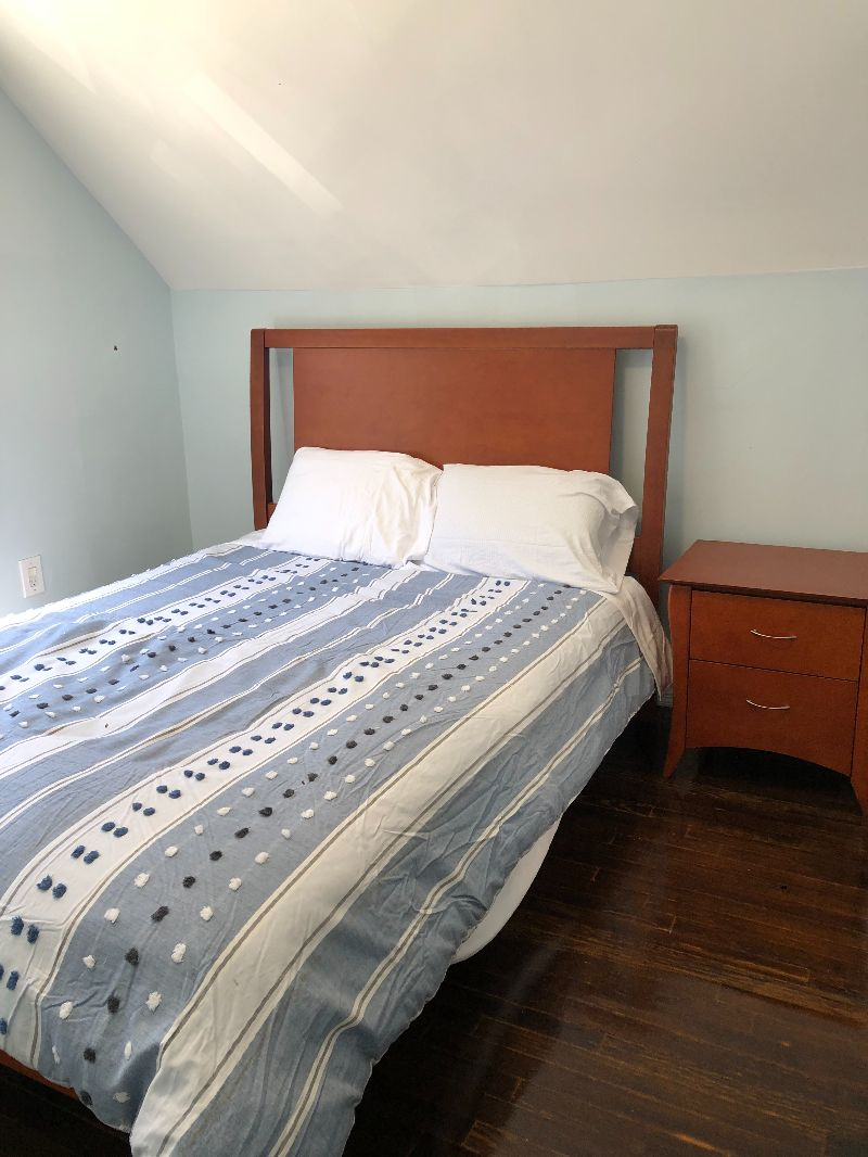Beautiful 2 Bedroom furnished apartment - Photo 4