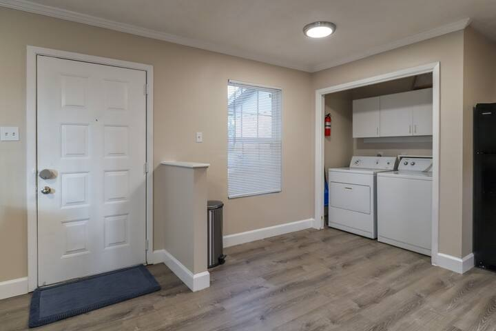 The Aggie House - Photo 4