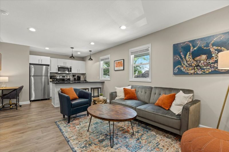 Newly renovated 1 Bedroom/1 Bath