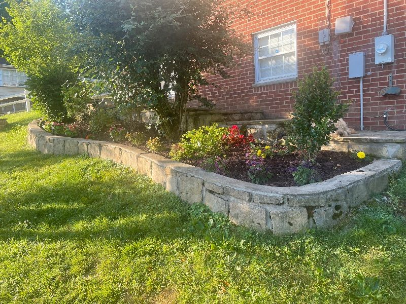 South Hills Great Location ! Safe convenient to everything all hospitals close - Photo 7