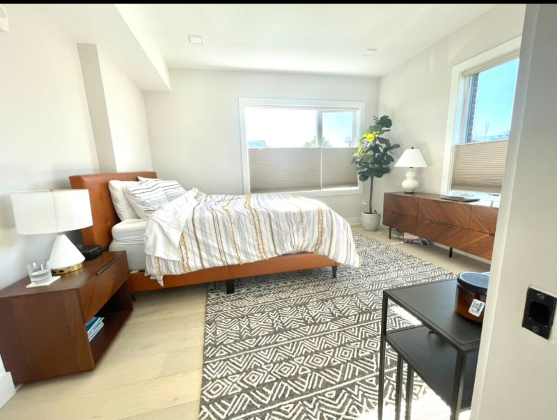 Centrally located Apartment with plenty sunlight - Photo 11