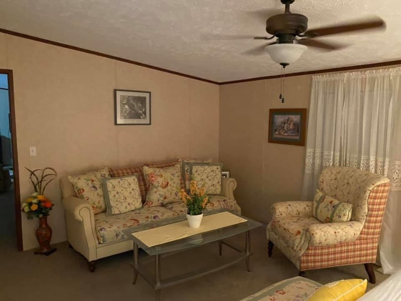 Fully Furnished Home, 5 minutes from Greenbrier Valley Medical Center, All Utilities plus Internet,  - Photo 7
