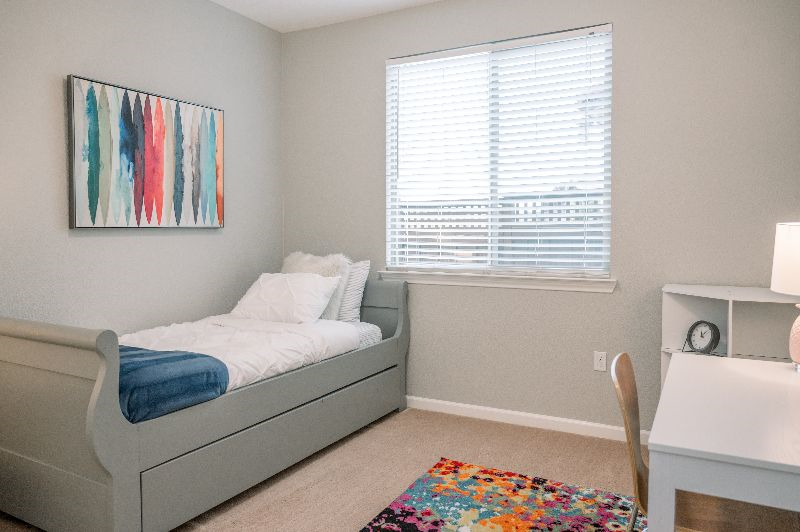 Rainbow Bedroom w/ Shared Bath
