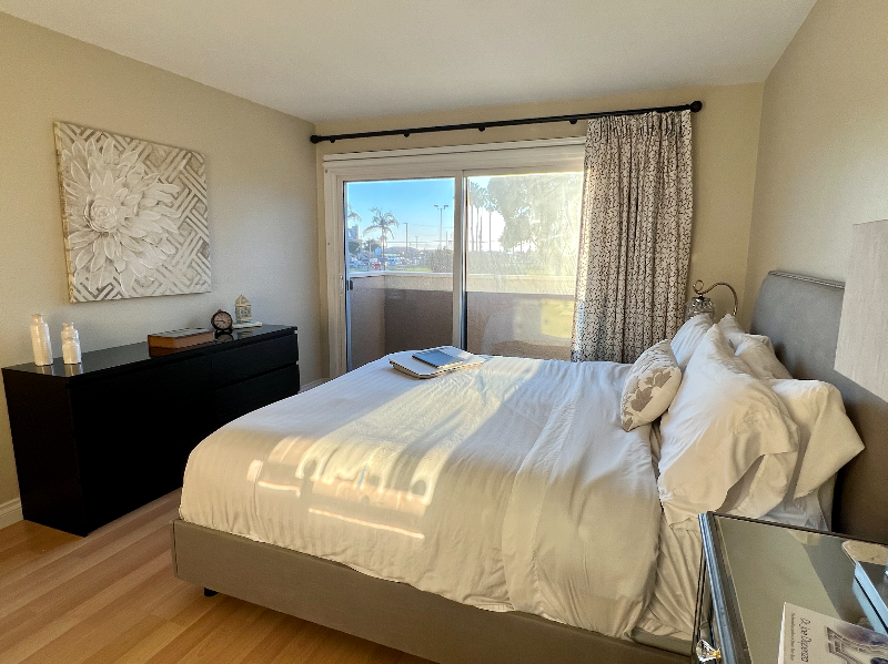 Serene Beach Condo with Sunset Views - Photo 6