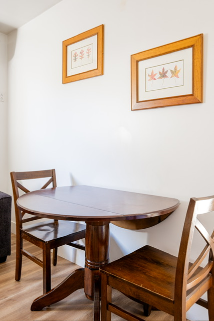 Charming Two Bedroom cottage - Photo 5
