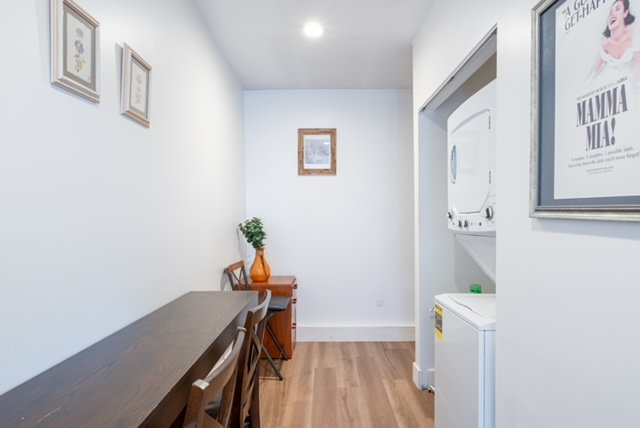 Charming Two Bedroom cottage - Photo 6