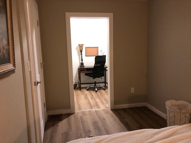 Newly renovated 1 bedroom Apartment Close to downtown  Hospital - Photo 12