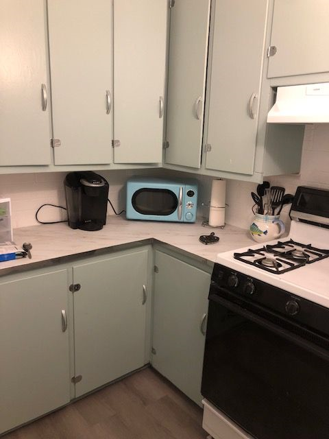Newly renovated 1 bedroom Apartment Close to downtown Hospital - Photo 3