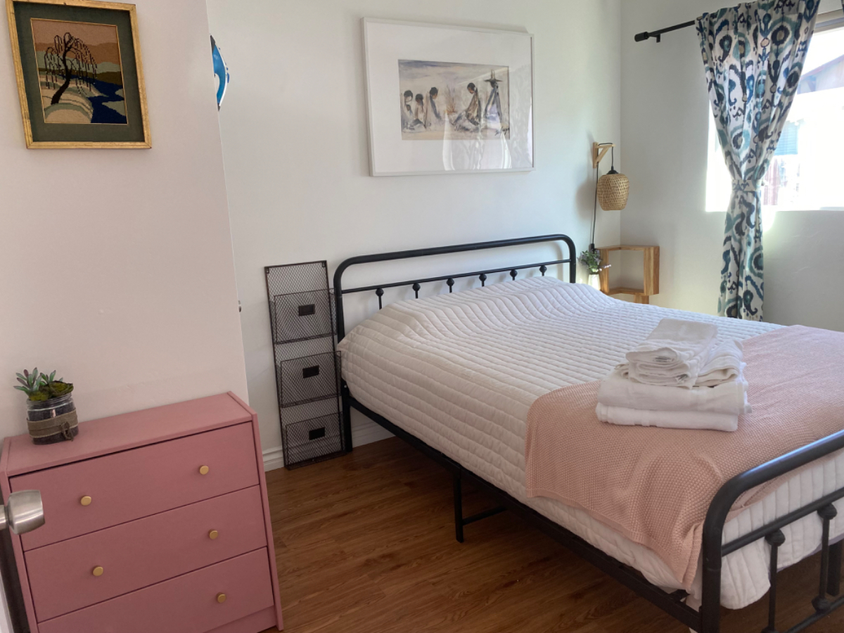 Quiet & Comfy Guest House. Walkable North Park Neighborhood. - Photo 6