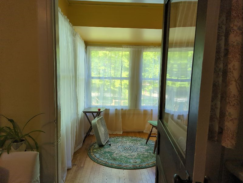 Fully Furnished 1 bedroom 1.4miles from Hospital - Photo 8