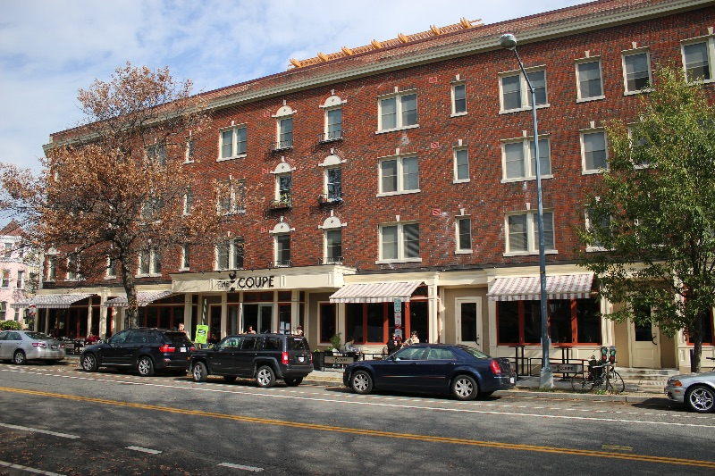 English Basement Apartment in Columbia Heights Brownstone - Photo 12