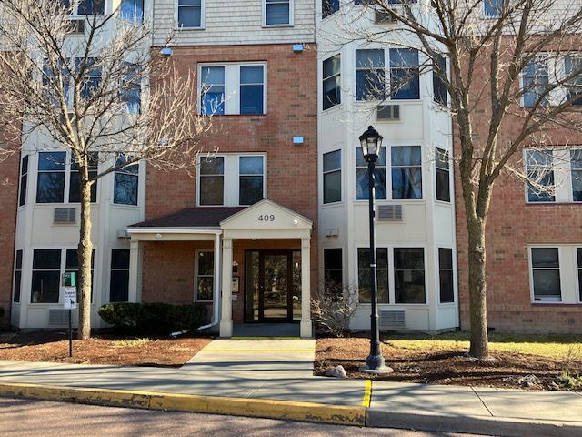 South Burlington vermont, one bedroom - Photo 2
