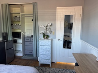 Safe, Cozy and Centrally Located Home Bedroom 1 - Photo 3