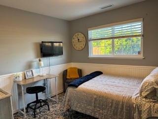 Safe, Cozy and Centrally Located Home Bedroom 1 - Photo 6