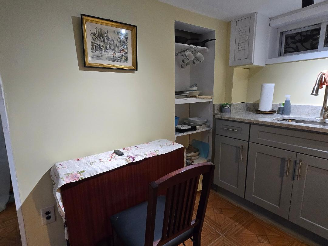 Nice, Quite, Private and Centrally located to many medical centers/ hospitals - Photo 10