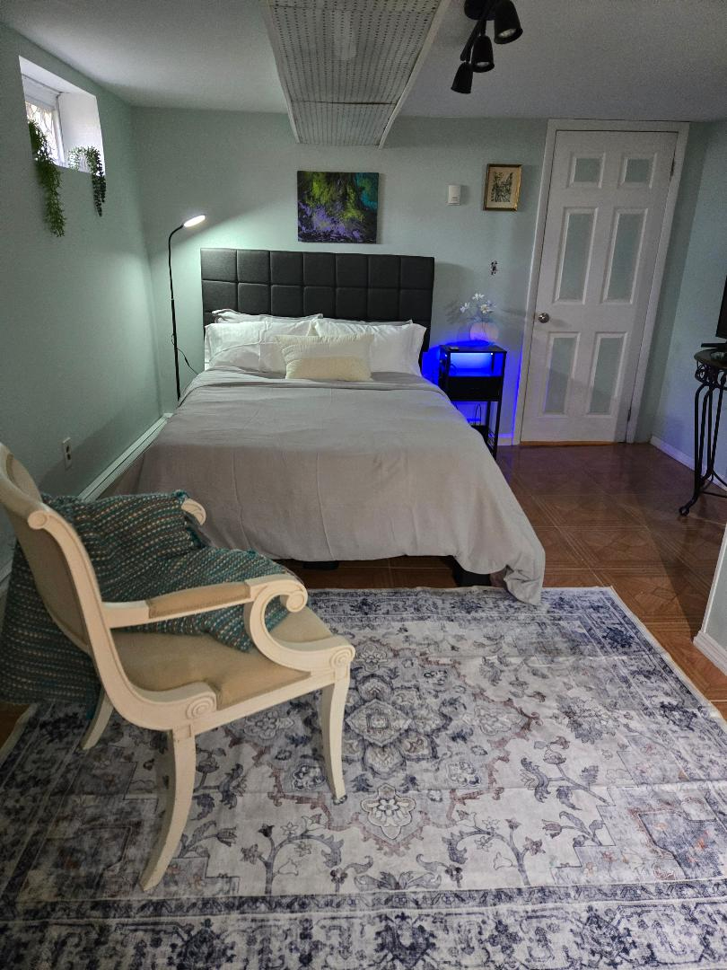 Nice, Quite, Private and Centrally located to many medical centers/ hospitals - Photo 2