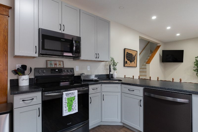 Winooski Close to Downtown and UVM Med Center - Photo 2
