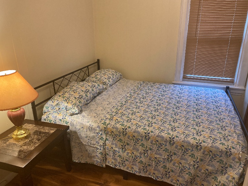 2 bedroom apartment with dining room - Photo 4