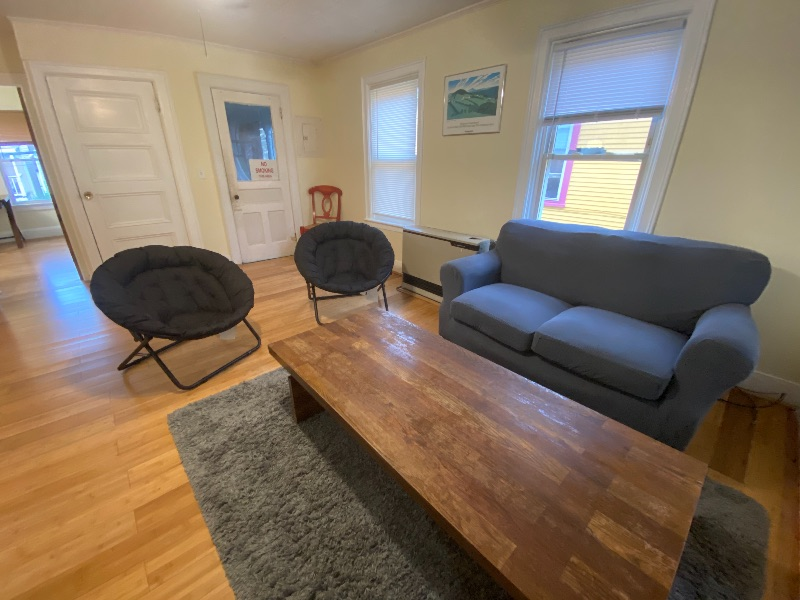 2 bedroom apartment with dining room - Photo 1
