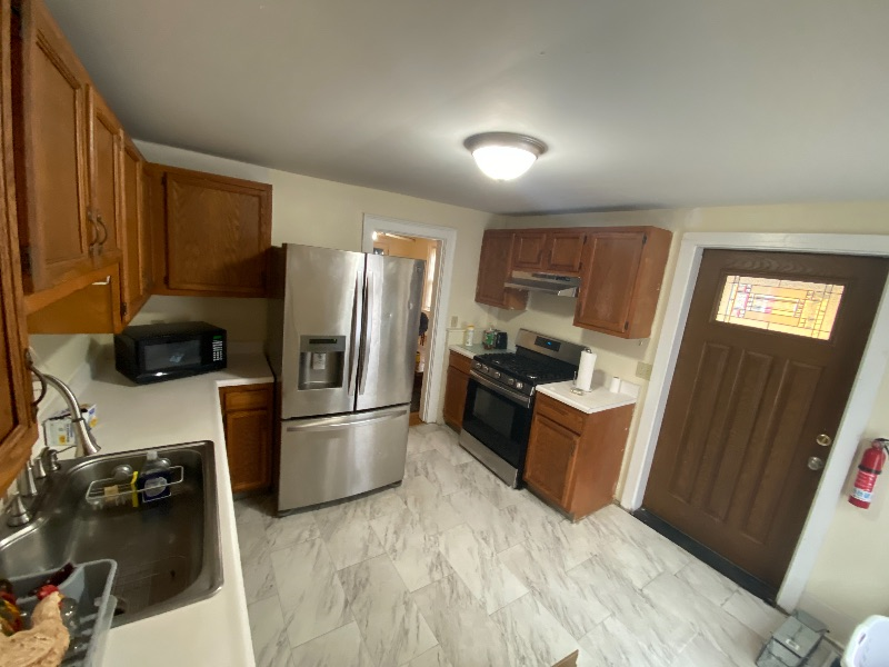 2 bedroom apartment  with dining room - Photo 11