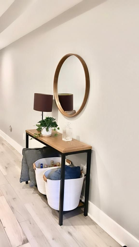 4.94 stars on Airbnb, Large unit with off-street parking near everything - Photo 3