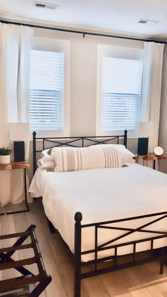 4.94 stars on Airbnb, Large unit with off-street parking near everything - Photo 4