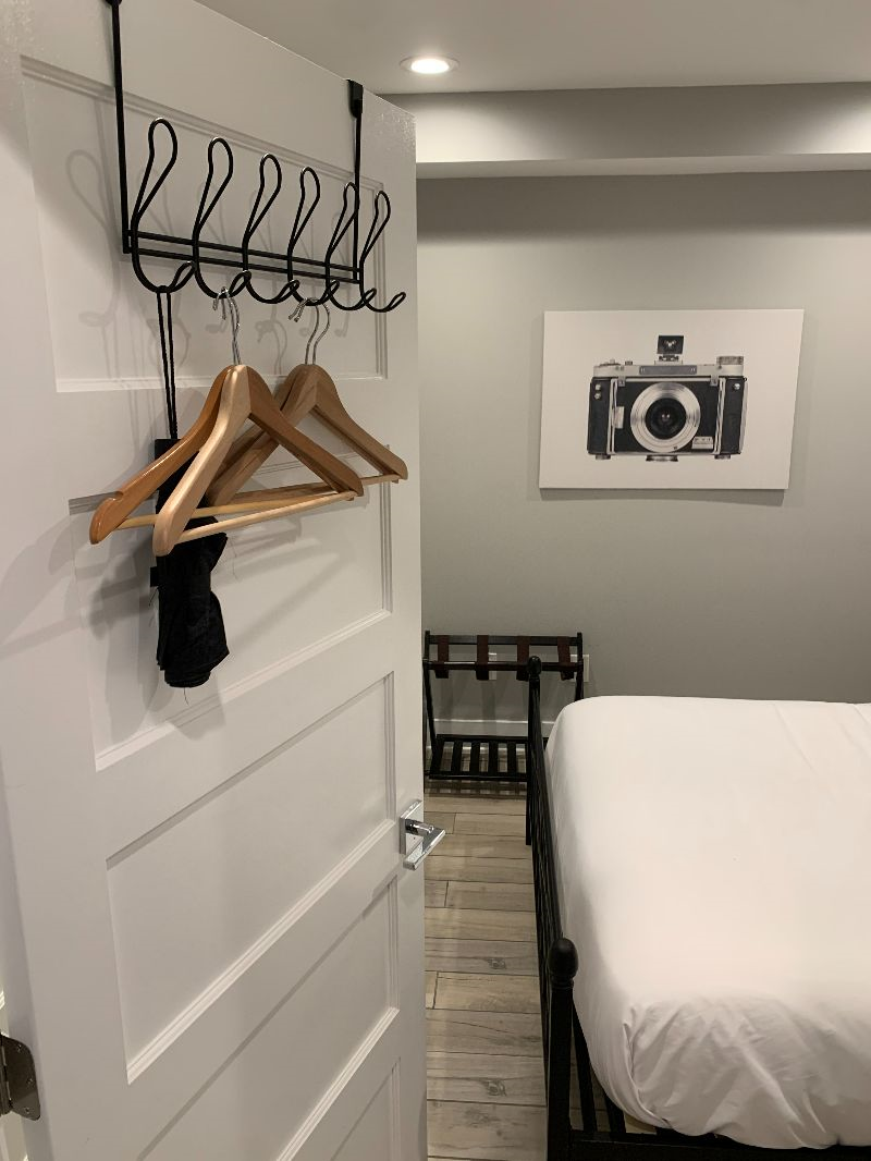 4.94 stars on Airbnb, Large unit with off-street parking near everything - Photo 8