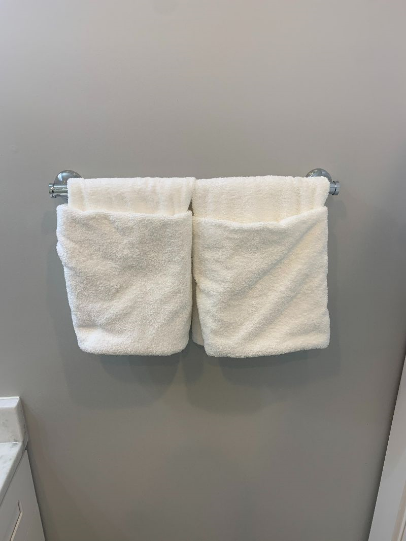4.94 stars on Airbnb, Large unit with off-street parking near everything - Photo 9