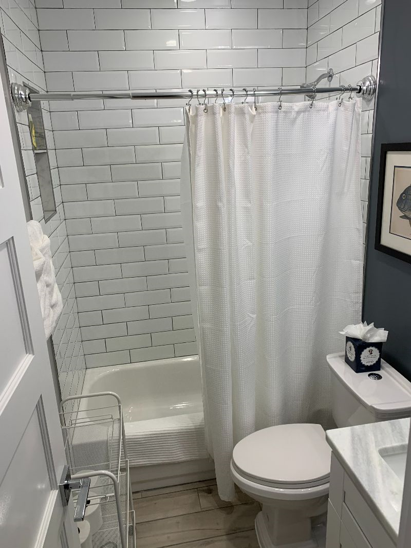 4.94 stars on Airbnb, Large unit with off-street parking near everything - Photo 10