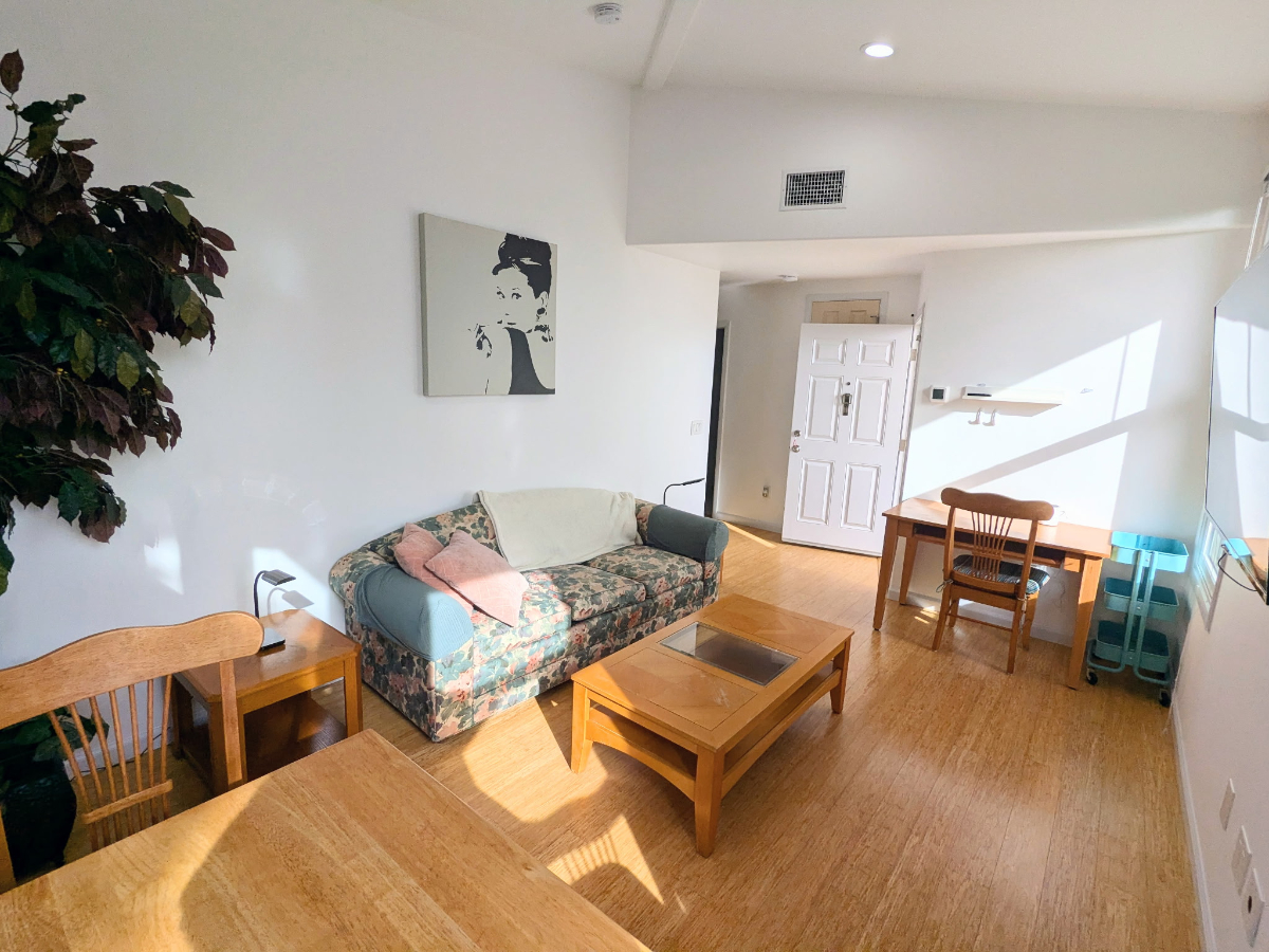 Private 1 Bedroom, 1 Bath Guest House - Photo 4