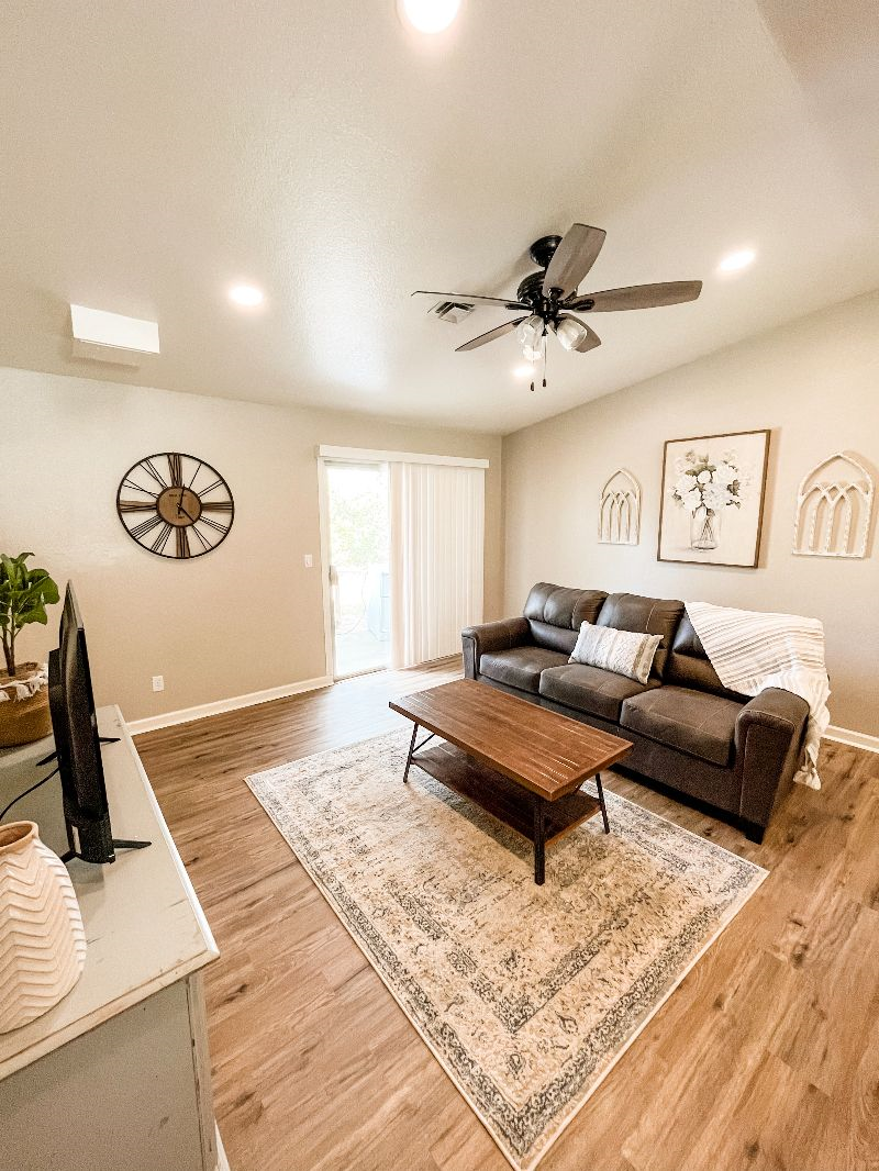 2 Bedroom / 2 Bathroom House with Garage and...