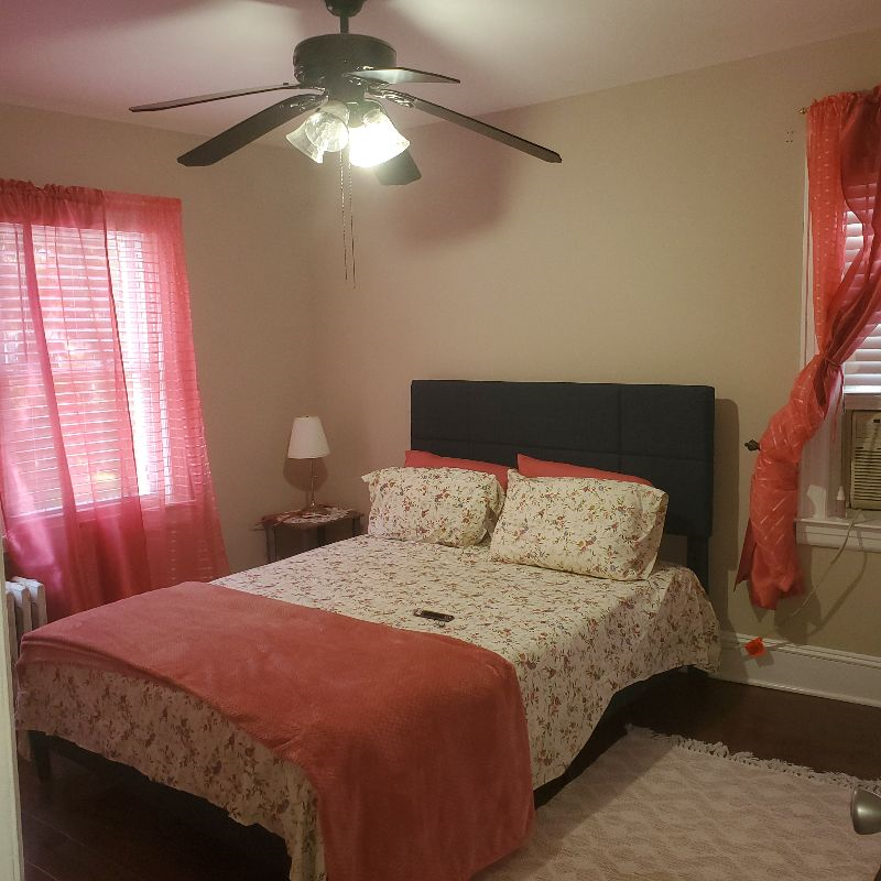 2 Bedroom in Bellerose - Photo 8
