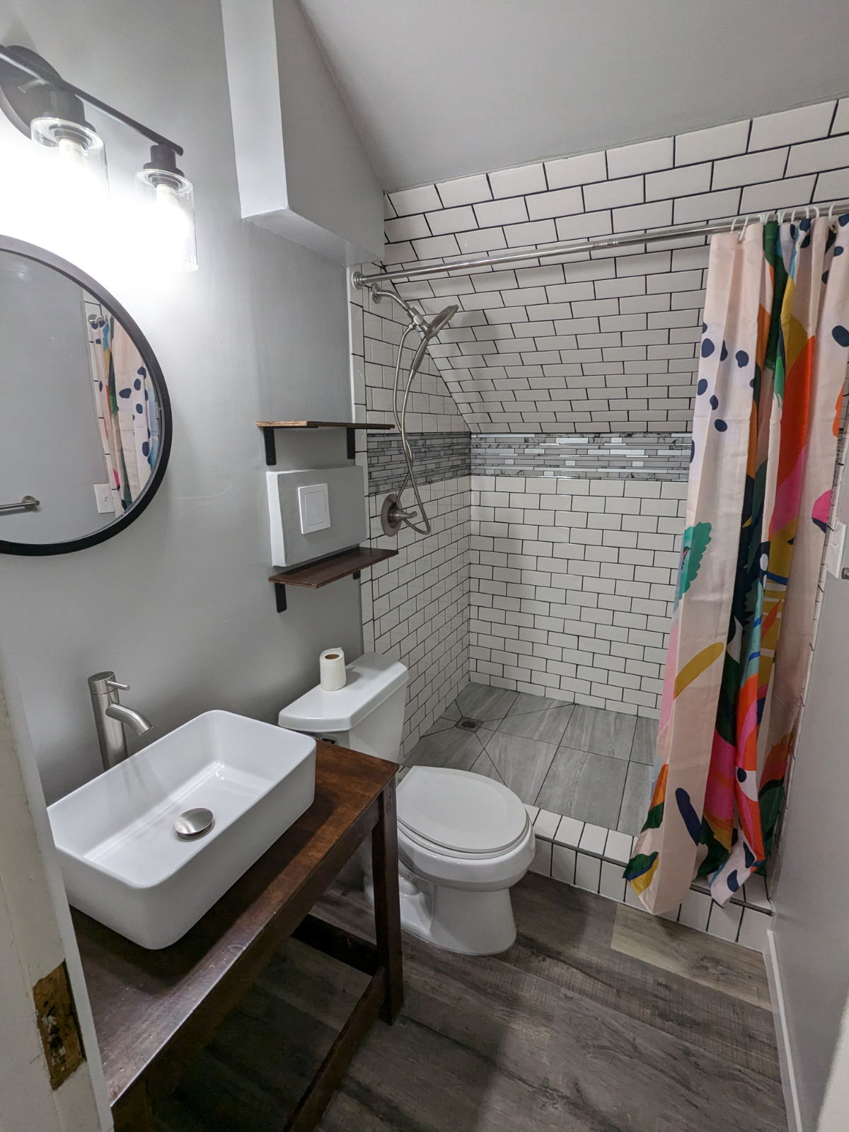 Renovated 1BR Apartments, close to UNMC, Creighton, and Midtown Omaha - Photo 11