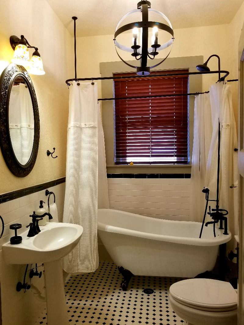 Square One Loft Apartment in Historic Downtown Bryan - Photo 10