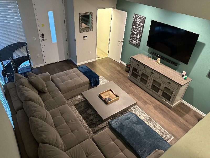 Olive Court - Photo 3
