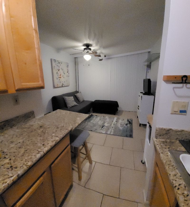 Cozy Condo-near everything - Photo 2